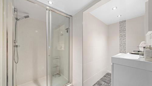 Perfect location for beach and golfing - Foto 5, Shower