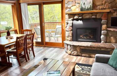 Charming Lutsen Mountain Townhome with Pool Access - Foto 7