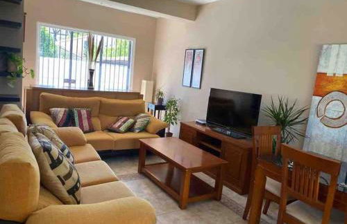 Villa Verde con Piscina a 800m de la Playa by Chiclana Dreams - Foto 8