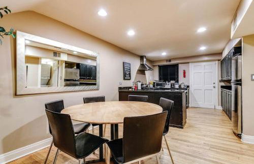 Old-World Classic Building Downtown - Photo 7