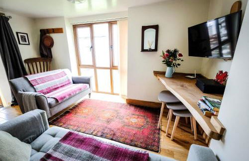 Rhyd Y Geifr, Cosy Barn Conversion in Maerdy - Photo 25