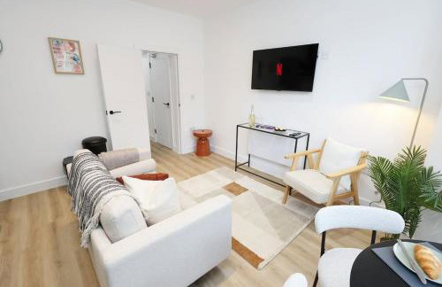 The Cosy Corner – Modern 2-Bed - Photo 6