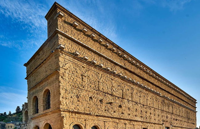 Teatro romano, Arco del Triunfo y Museo de Arte y de Historia de Orange - Foto 1
