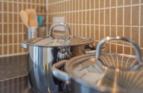 Stylish Apartment with Private Parking - Foto 24