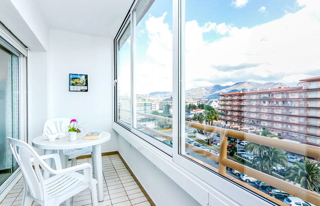 Roses Holiday Center - Foto 1