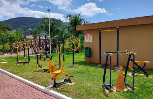 Apto Vista Atlântico com 2 quartos com Ar Cond Wi-Fi TV SMART e Área de lazer - Foto 9