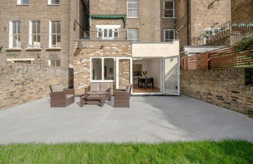 Maida Vale Gem by Little Venice with Stunning Garden - Photo 40