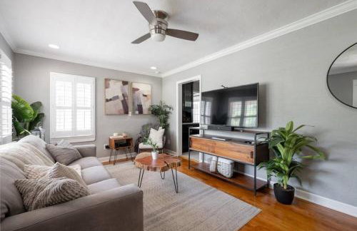 Massive 3 bedroom with large backyard - Foto 36