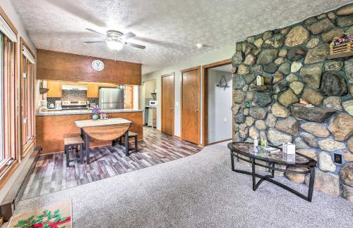 Mimis Place about Ohio Countryside Duplex with Deck - Foto 6