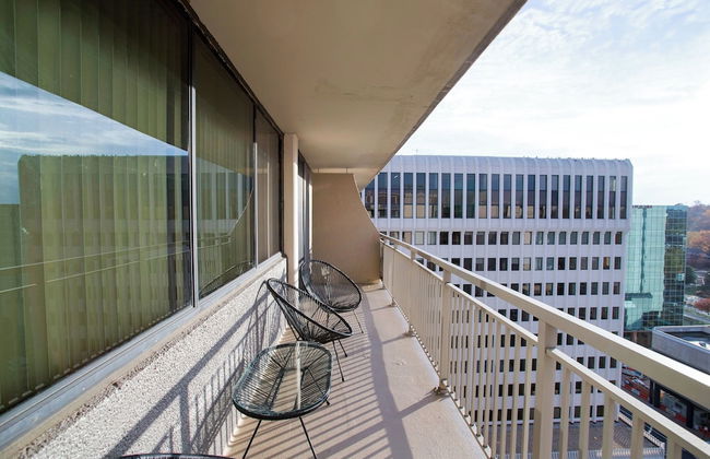 Modern Spacious Apt Crystal City - Foto 27