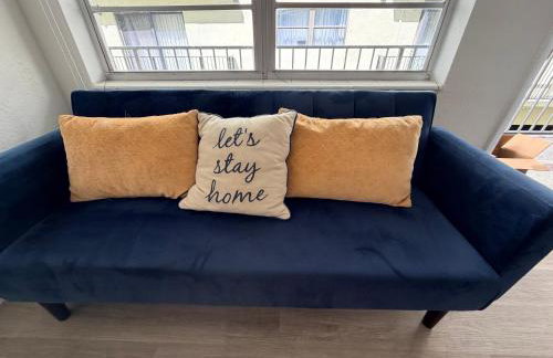 Sunny Miami Beach Getaway , Steps from the Ocean! - Foto 8