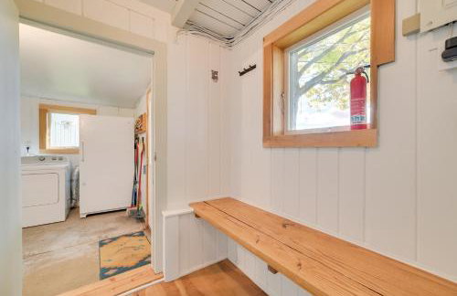 Cozy Harbor Springs Vacation Rental, 13 Mi to Town - Foto 22