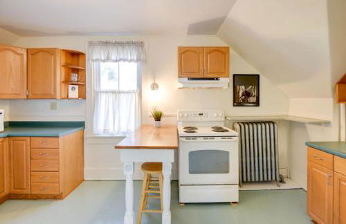 Walk to Downtown Saco from Cozy Coastal Apt - Photo 5