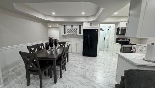 Modern Family Home -3BR -High Speed Wi-Fi Comfort - Foto 4