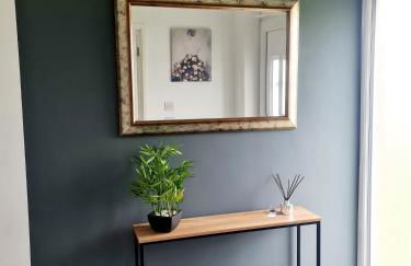 Elegant Bedroom -Near M25, Free Parking , Free WiFi - Foto 23