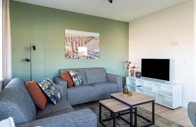 Nice Holiday Home Close to Nature Reserve - Photo 17