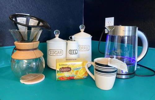 The Botanical Retreat, King Comfort & Poolside Peace - Photo 13