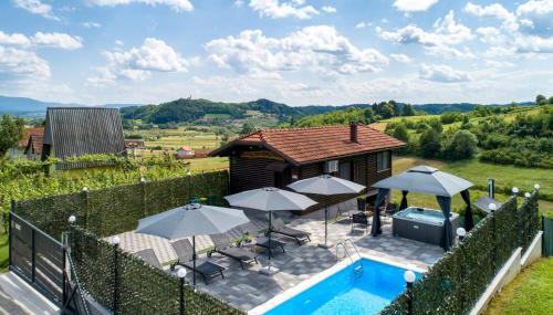 Holiday House Dora - Nice home with nice forest view and Outdoor swimming pool, Whirlpool-Jacuzzi, Sauna, 2 bedrooms and WiFi - Foto 1