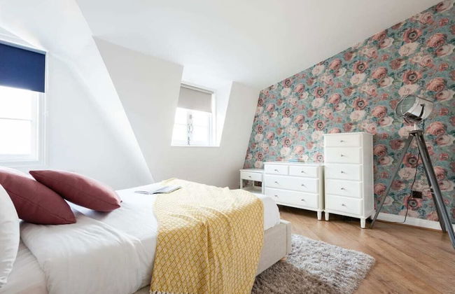 The Paddington Mews - Comfortable & Elegant 3BDR Paddington House - Photo 32