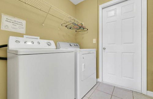 Gated Resort-6BR Home-Private Pool-Free WiFi-Near Disney - Photo 20