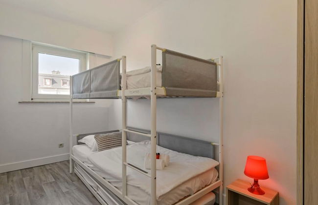 Charming Apartment Near the Beach - Photo 24