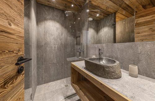 Appartement d'exception avec cheminée et home cinéma à Val-d'Isère - FR-1-694-442 - Foto 15