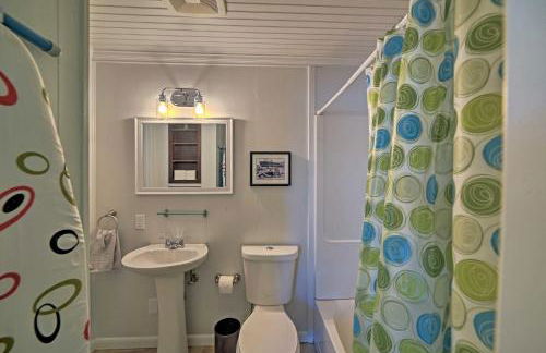 Harrison Lakefront Cottage with Private Dock! - Photo 13