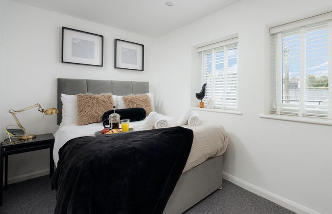 Modern 3 Bed Apartment - Parking - Foto 11