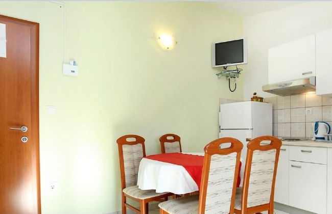 Neve - 100 m From Pebble Beach - A4 - Photo 9