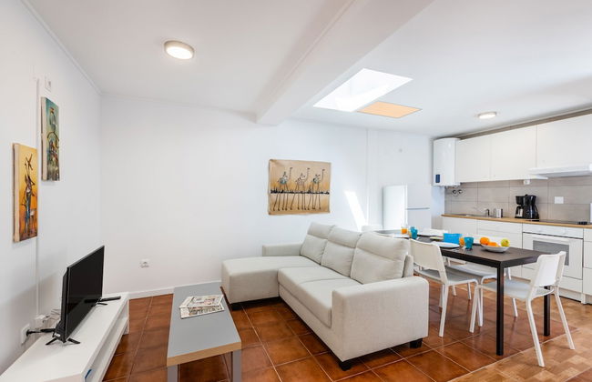 Live Laugh Love Beach Guest Home with AC - Photo 58