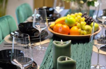 Luxsuite Still und Komfort 1 Balkon Grill TV-75 Zoll - Foto 4