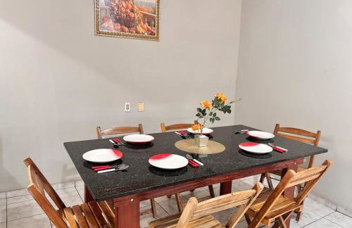 Duplex Até 10 Hóspedes 3 quartos Ar condicionado 2 camas casal 5 camas solteiro Garagem para 3 carros proximo ao Centro e Shopping - Foto 6