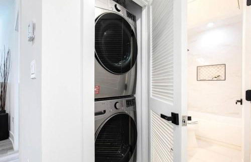 Amazing Capital Hill APT , Step away Gym, shopping - Foto 3