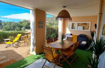 Dans un cadre d'exception, Vue mer panoramique à Agay Côte d'Azur, Village Vacances Cap Esterel, 2 chambres, avec jardin, golf, climatisation, Wifi, 5 piscines - Foto 24