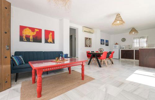Preciosa Casa con Jardin y Piscina Privada en el Puerto de santaMaria - Photo 34