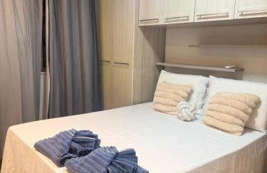 Apartamento 100 metros da praia com piscina - Foto 10