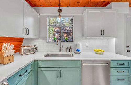 Cozy Cabin- Large Deck , Near the Slopes - Foto 13