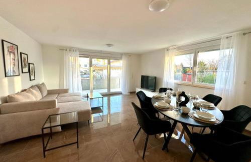 BONNYSTAY Rheinfelden - 6 Personen - Küche - Parkplatz - Terrasse - Foto 20