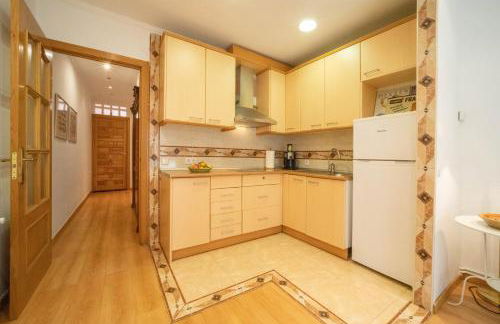 Apartamento con encanto y luz en pleno centro - Photo 13