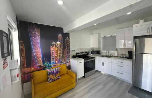 Artful Luxury in Miami Most Iconic Spot - Photo 2