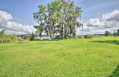 Waterfront Welaka Escape with Private Docks! - Foto 25