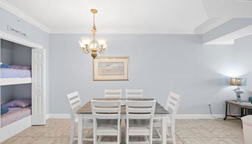 Quiet East End Gulf-Front Condo w/ Heated Pool & Balcony - Foto 3