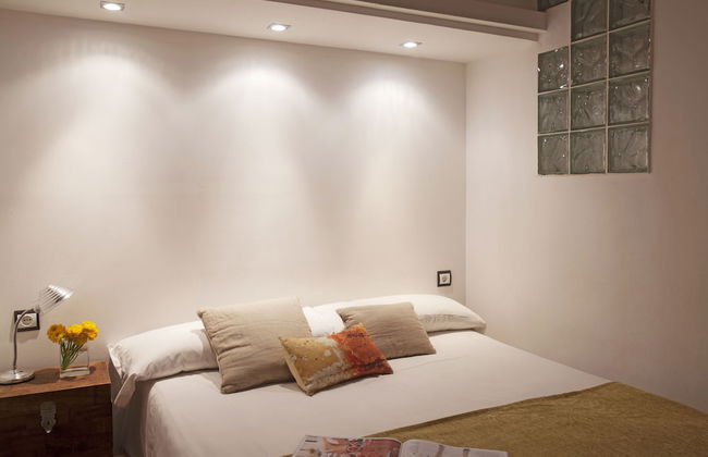 AinB Las Ramblas-Guardia Apartments - Photo 13