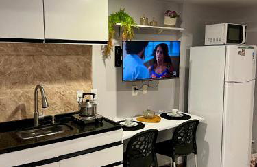 Apto com piscina e garagem para até 04 hóspedes perto SSA Shopping - Foto 18