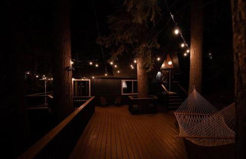 Lightfoot Cabin Mid-Century Perfect Romantic Getaway Hot Tub Sauna - Foto 48