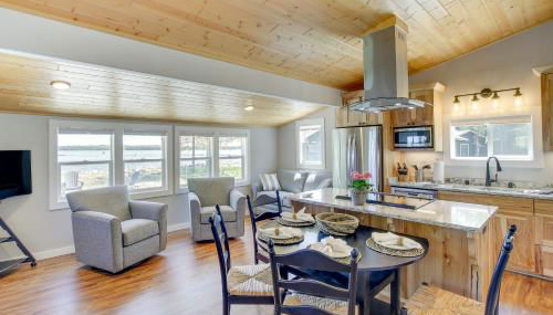 Baileys Harbor Waterfront Vacation Rental with Grill - Foto 3