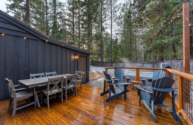 Westlake Cabin by Avantstay Hot Tub Near Skiing Walk to Restaurants Lake - Photo 27