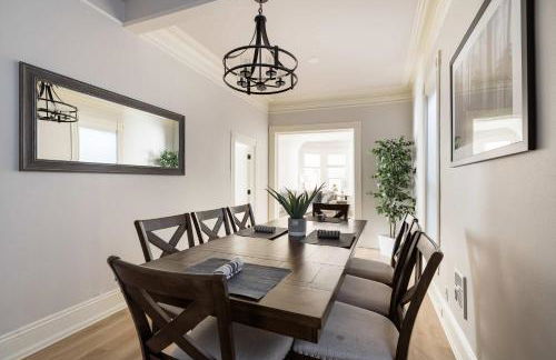 Alphabet District - 2BR Retreat - Prime Locale - Foto 9