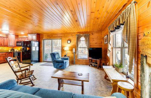 Hike, Fish and Unwind Home with Fire Pit in Woodward! - Foto 4