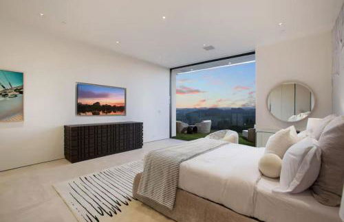 Ultra-Luxurious BH Estate with Pool, Theatre, Views - Foto 77
